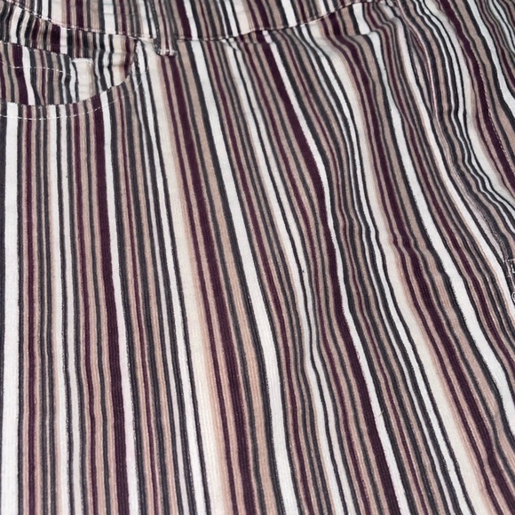 Forever 21 corduroy skirt - Picture 2 of 4